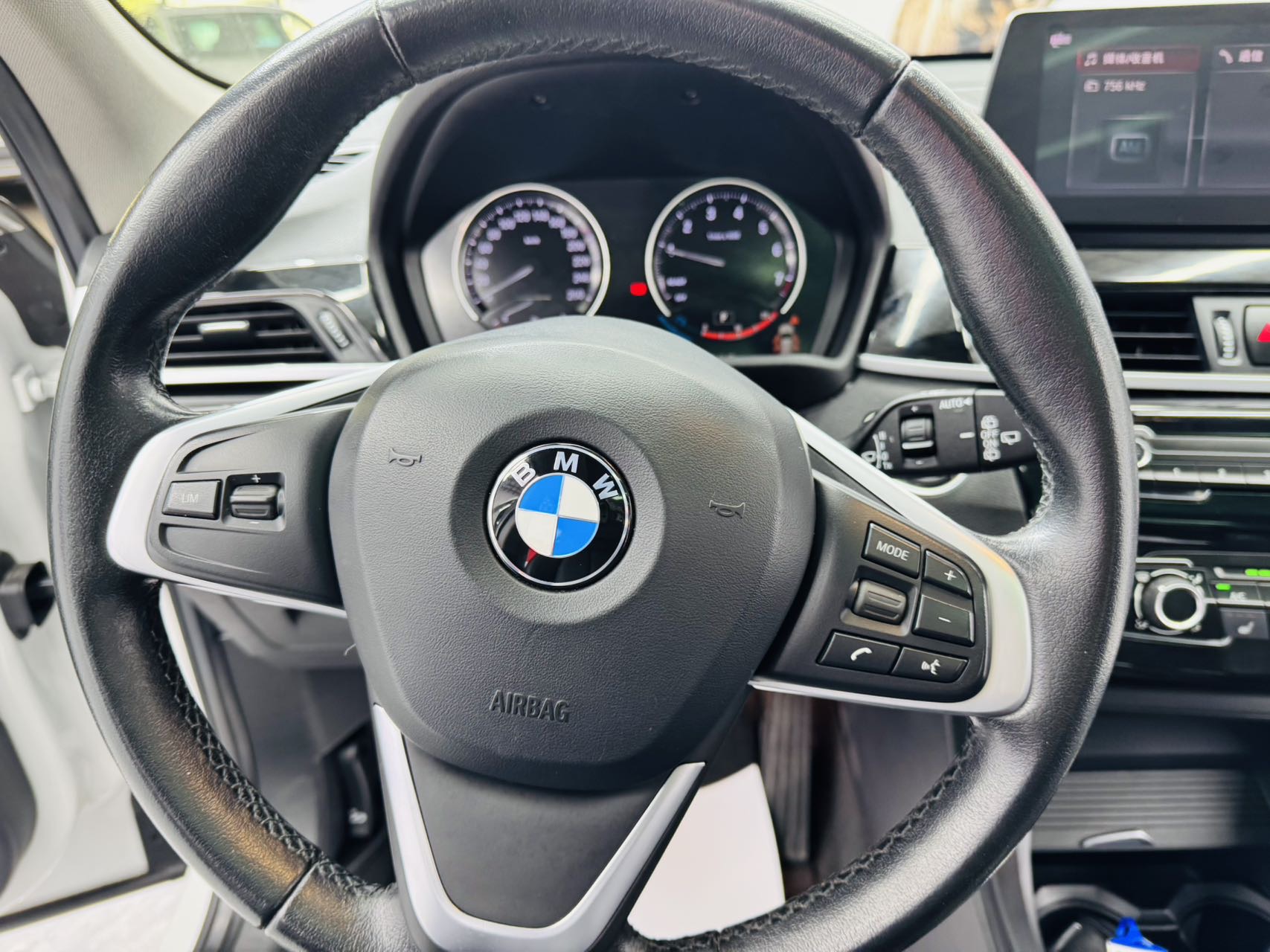 BMW X1 2023 car image #9