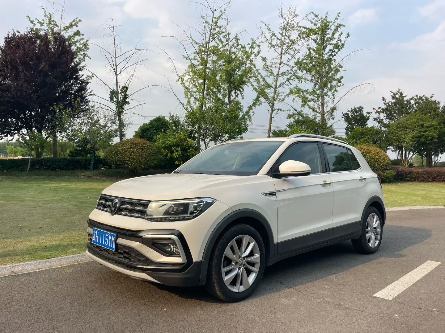 2020 immagine di auto 