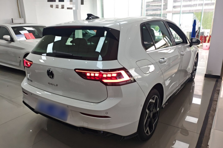Volkswagen Golf 2025 #7 Volkswagen Golf 2025 car image #7