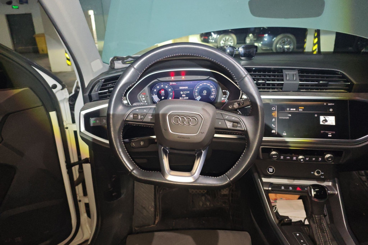 Audi Q3 2021 #15 Audi Q3 2021 car image #15
