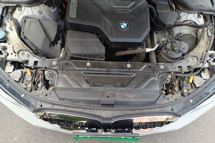 BMW 3 Series 2022 car image #18
