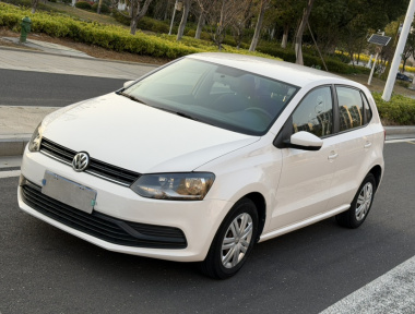 Volkswagen Polo 2017 Volkswagen Polo 2017 car image
