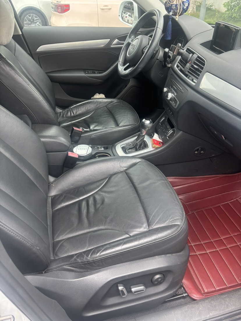 Audi Q3 2016 car image #9