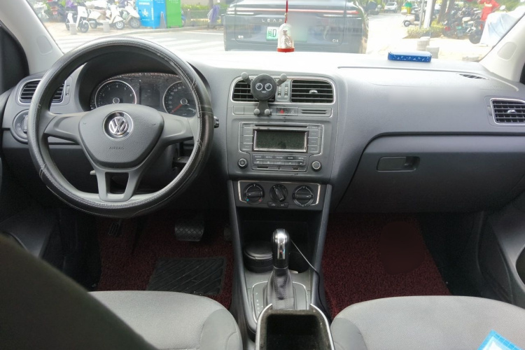 Volkswagen Polo 2015 #7 Volkswagen Polo 2015 car image #7