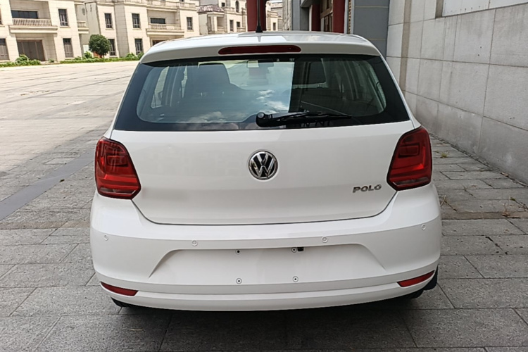 Volkswagen Polo 2017 car image #4