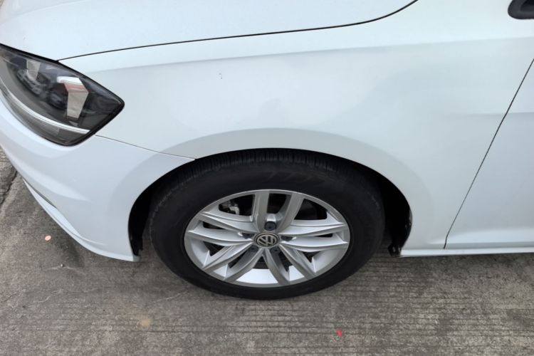 Volkswagen Golf 2018 car image #9