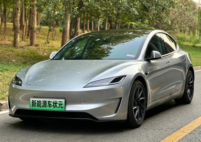 Tesla Model 3 2024 #10 Tesla Model 3 2024 car image #10