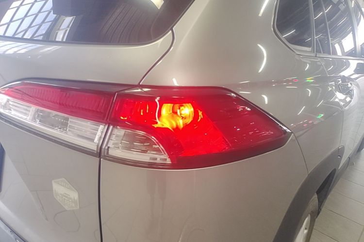 Toyota Corolla Cross 2022 #8 Toyota Corolla Cross 2022 car image #8