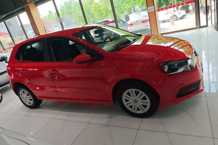 Volkswagen Polo 2018 car image #5