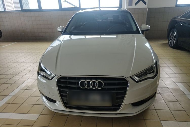 Audi A3 2016 car image #3