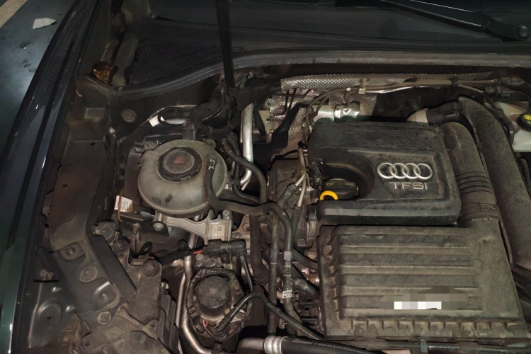 Audi Q3 2021 car image #24