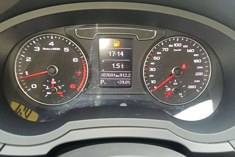 Audi Q3 2019 #12 Audi Q3 2019 car image #12