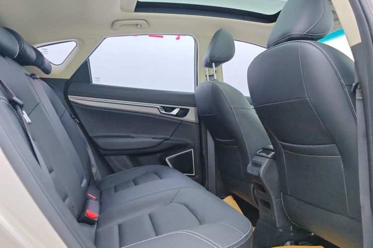 GEELY Emgrand GS 2018 immagine di auto #26