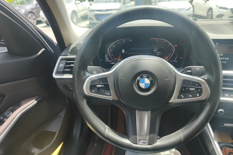 BMW 3 Series 2020 #15 BMW 3 Series 2020 car image #15
