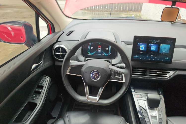 BYD Yuan New Energy 2020 #12 BYD Yuan New Energy 2020 изображение автомобиля #12