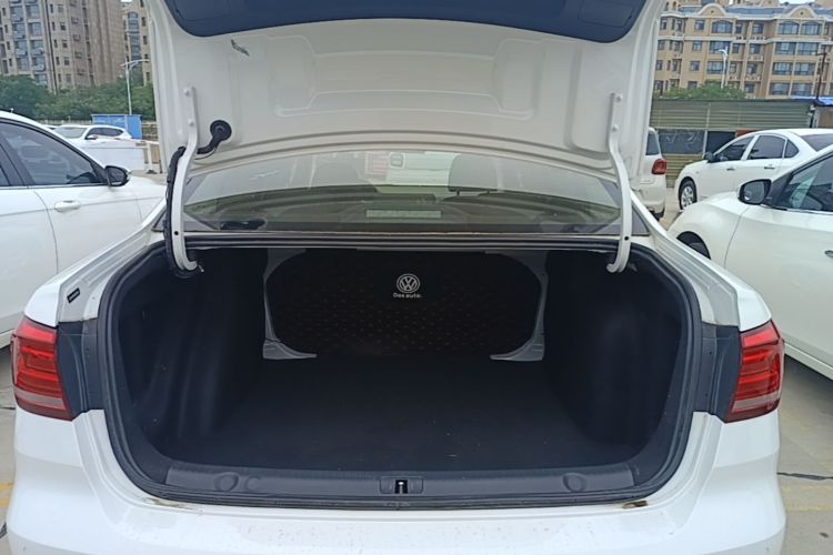 Volkswagen Lavida 2021 car image #21