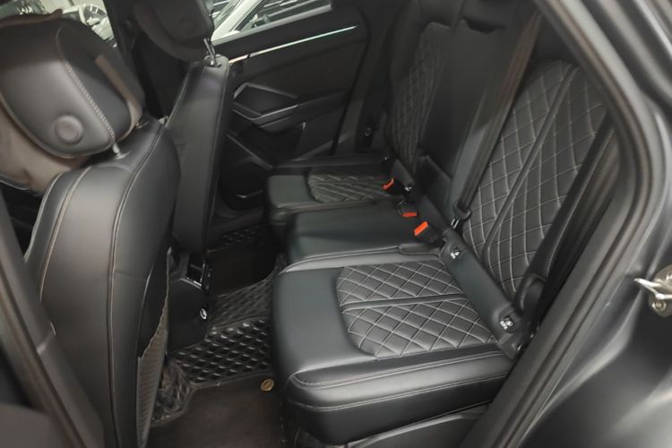 Audi Q3 2023 car image #17