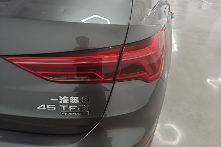 Audi Q3 2022 #8 Audi Q3 2022 car image #8
