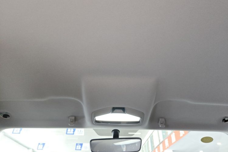 GEELY Emgrand 2025 image de voiture #18
