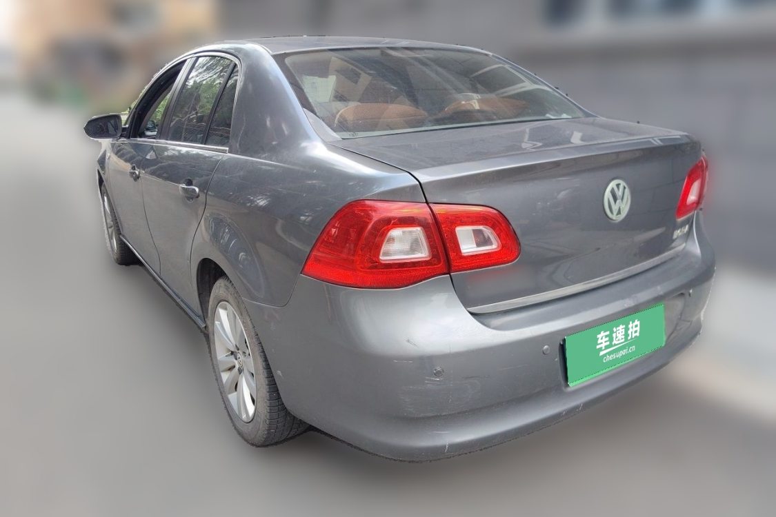 Volkswagen Bora 2012 car image #3