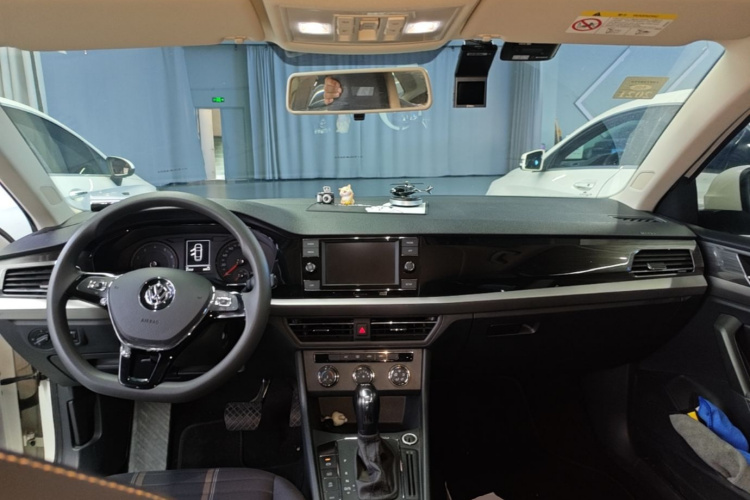 Volkswagen Lavida 2019 #10 Volkswagen Lavida 2019 car image #10