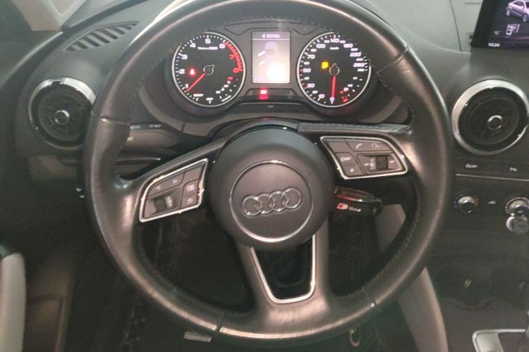 Audi A3 2019 car image #12