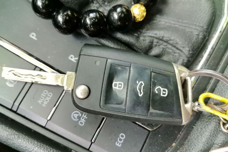 Volkswagen Lavida 2019 car image #10