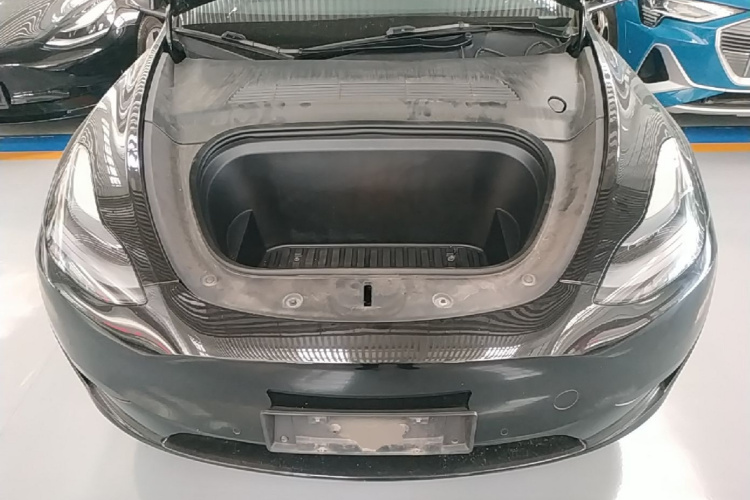 Tesla Model Y 2023 #20 Tesla Model Y 2023 car image #20