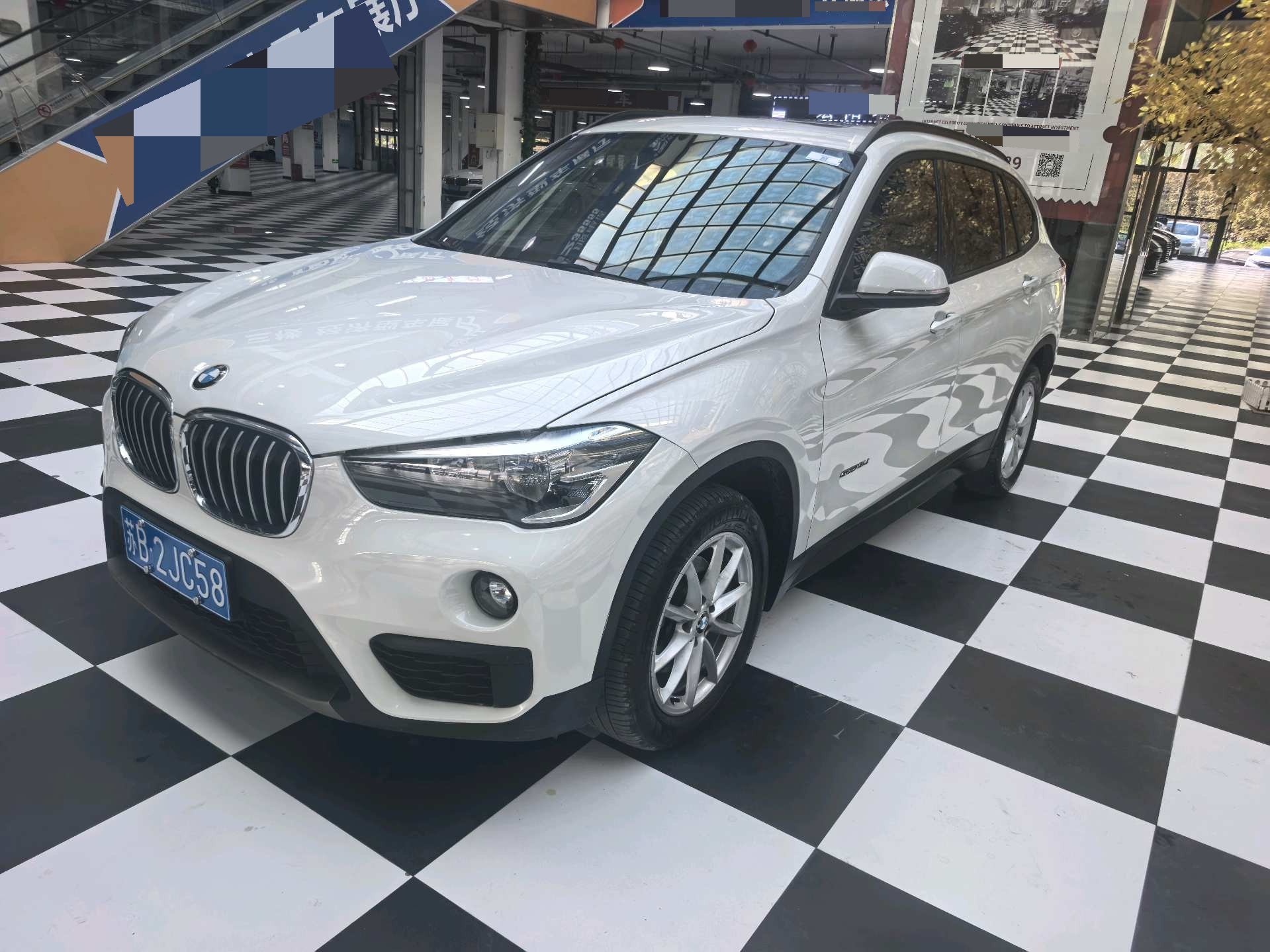 2017 2017 car image