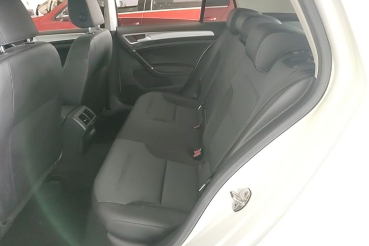 Volkswagen Golf 2019 #17 Volkswagen Golf 2019 car image #17
