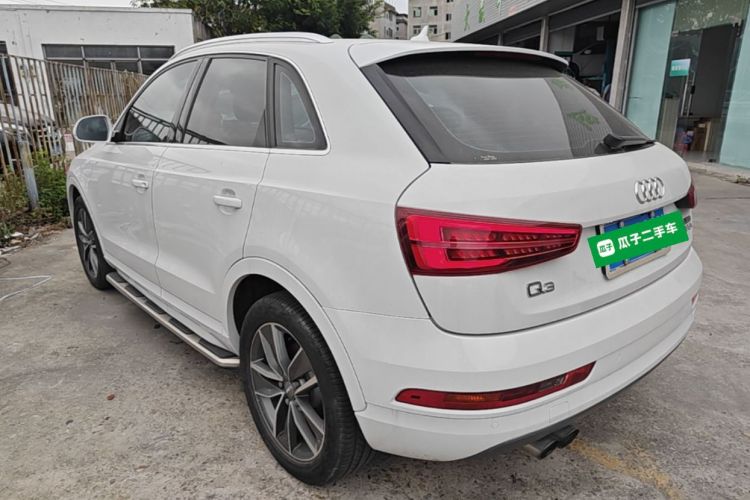Audi Q3 2018 car image #5