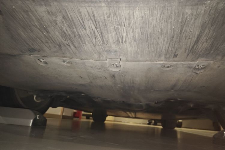 Tesla Model Y 2022 car image #25