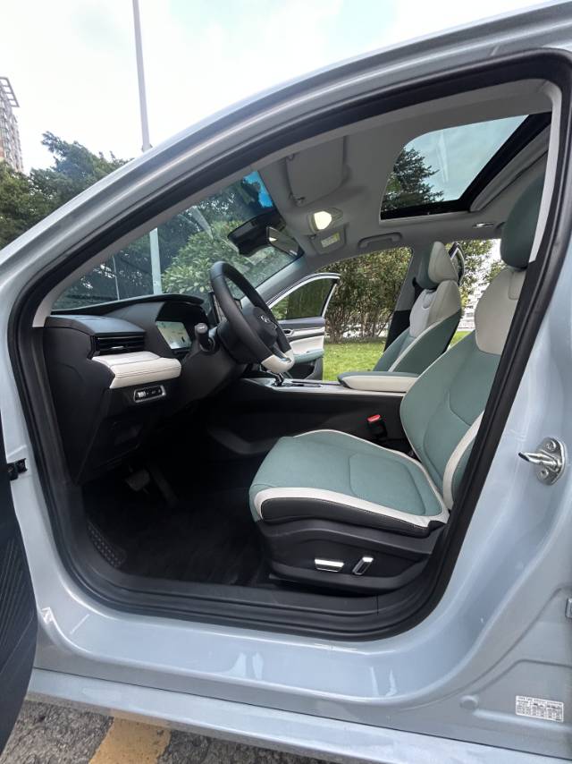 GEELY Emgrand L HiP 2022 #9 GEELY Emgrand L HiP 2022 immagine di auto #9