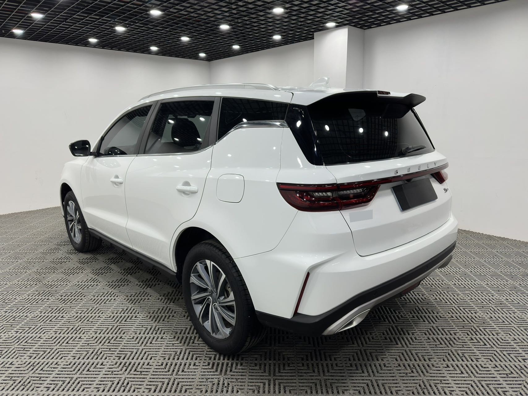 GEELY Vision X6 2023 car image #9