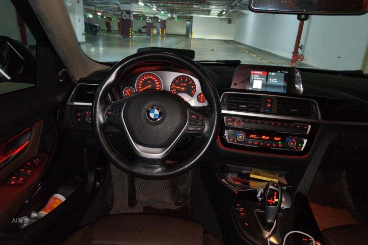 BMW 3 Series 2018 car image #12