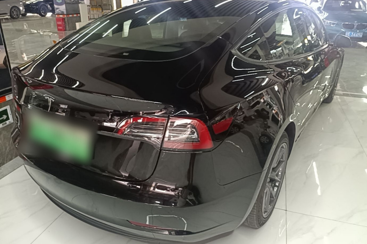 Tesla Model 3 2022 صورة سيارة #5