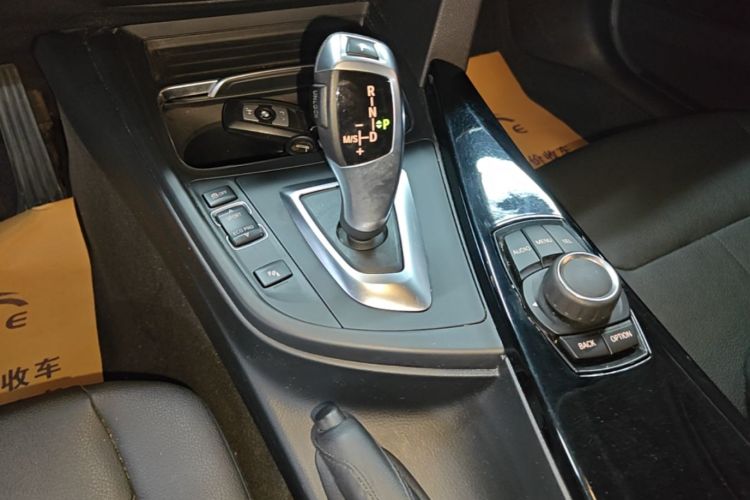 BMW 3 Series 2016 car image #18