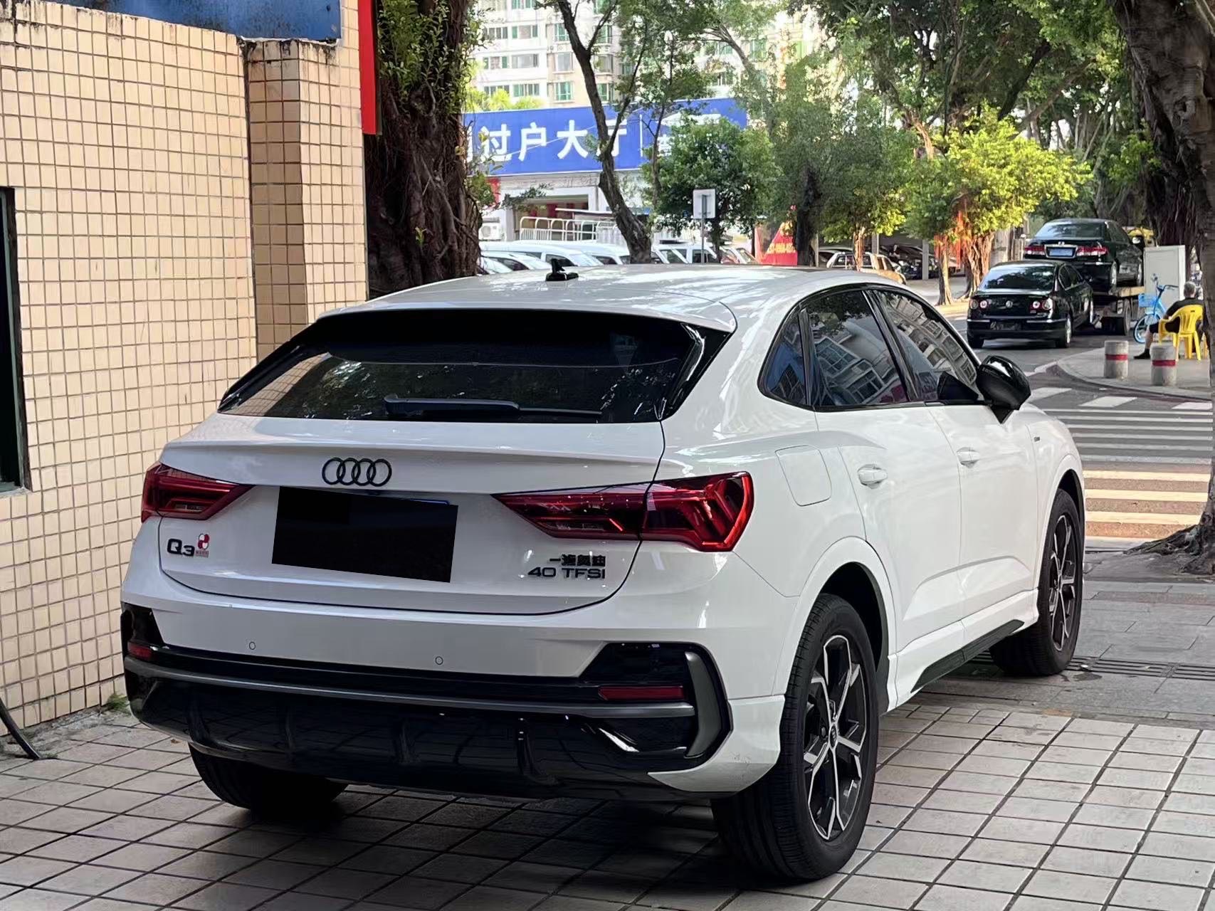 Audi Q3 Sportback 2026 immagine di auto #6