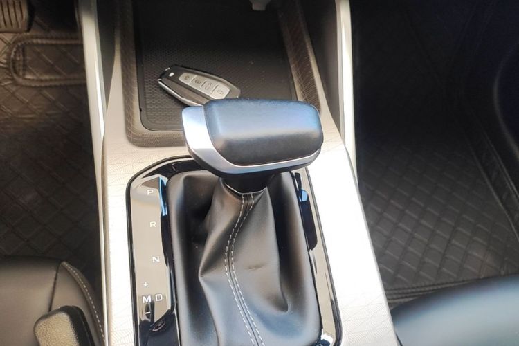 GEELY Emgrand 2024 car image #18