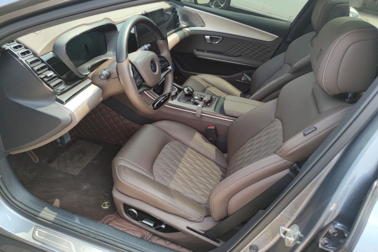 BYD Han 2023 car image #19