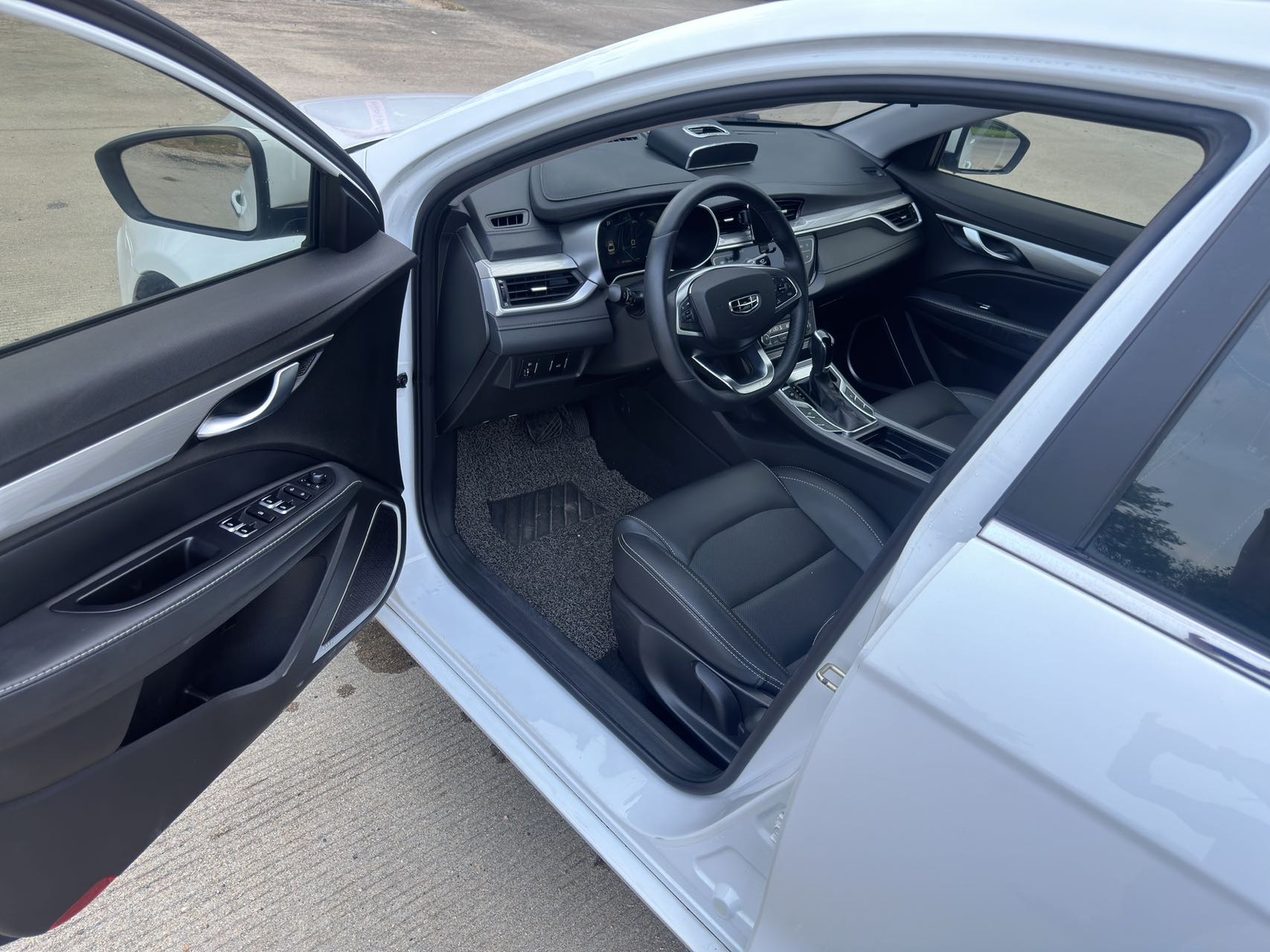GEELY Emgrand 2020 #6 GEELY Emgrand 2020 car image #6