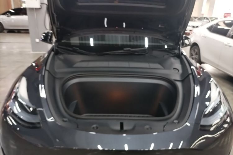 Tesla Model Y 2024 #20 Tesla Model Y 2024 car image #20