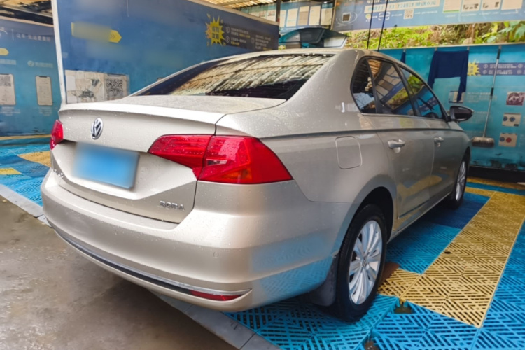 Volkswagen Bora 2017 car image #7