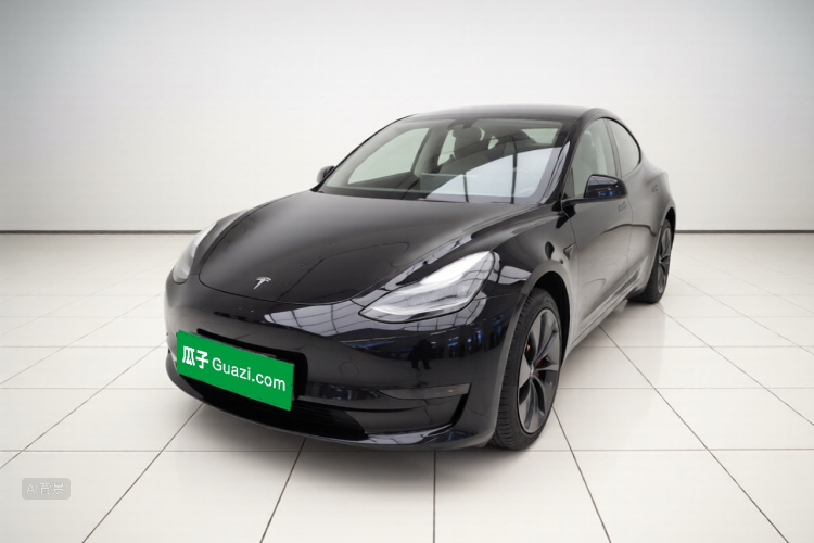 Tesla Model Y 2023 immagine di auto #2