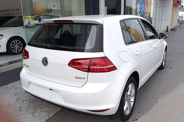 Volkswagen Golf 2016 car image #7