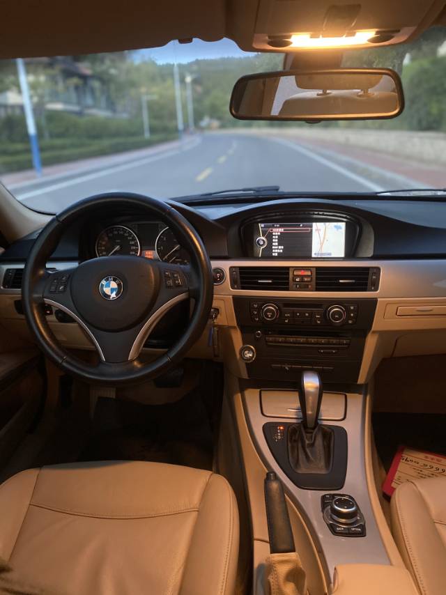 BMW 3 Series 2012 car image #5
