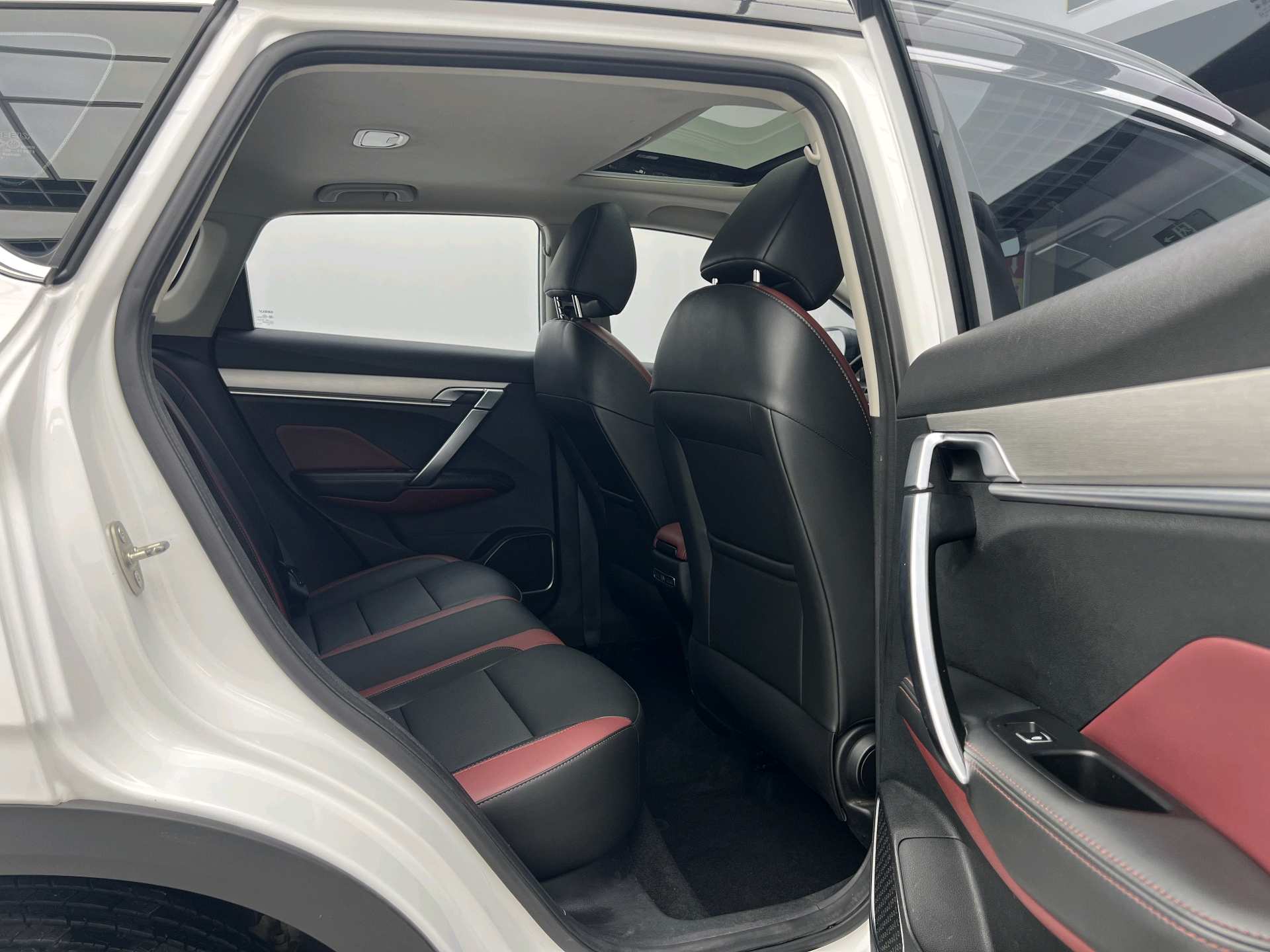 GEELY Coolray 2022 car image #8