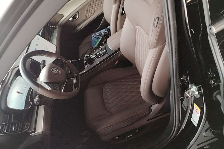 BYD Han 2023 car image #15