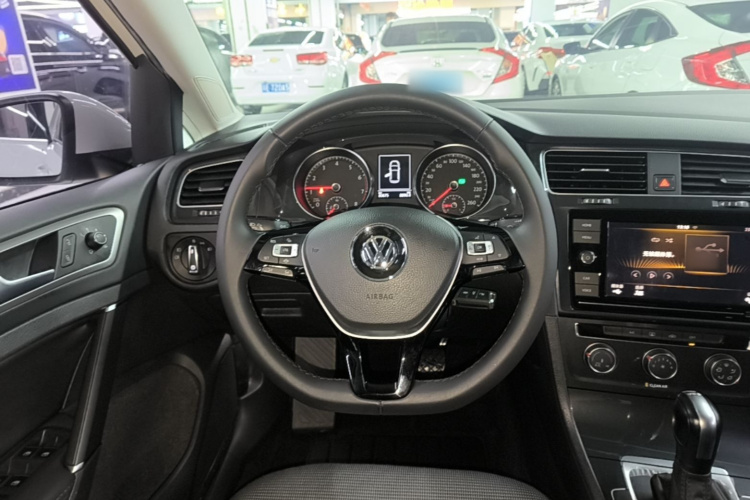 Volkswagen Golf 2019 #15 Volkswagen Golf 2019 car image #15