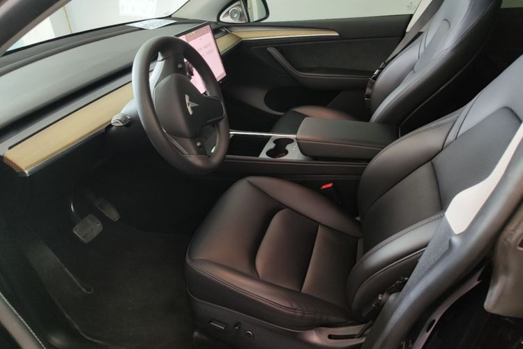 Tesla Model Y 2023 #20 Tesla Model Y 2023 car image #20